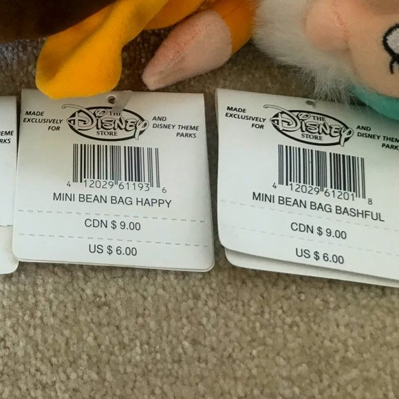 NWT 2 Rare DISNEY Dwarfs BASHFUL & SNEEZY - Picture 3 of 4
